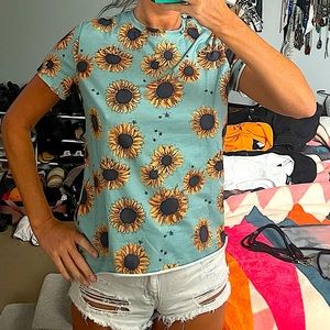 Sunflower T-Shirt w/cut off hems—Small, worn once, excellent condition